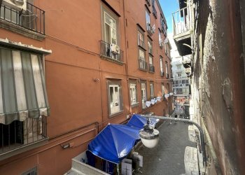 14 (2).JPG - Appartamento Via Toledo 317, Napoli (zona Quartieri Spagnoli) - foto 8
