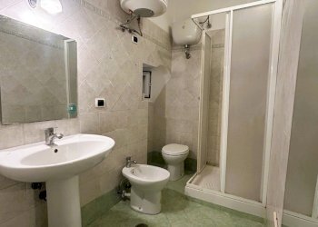 18.JPG - Appartamento Via Toledo 317, Napoli (zona Quartieri Spagnoli) - foto 14