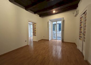 27.JPG - Appartamento Via Toledo 317, Napoli (zona Quartieri Spagnoli) - foto 22