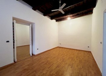 28.JPG - Appartamento Via Toledo 317, Napoli (zona Quartieri Spagnoli) - foto 23