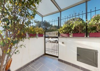 12.jpg - Four-room apartment Via Filomarino 129, Monte di Procida - photo 13