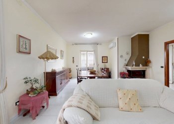 0.3.jpg - Four-room apartment Via Rodolfo Morandi 14, Mugnano di Napoli - photo 5
