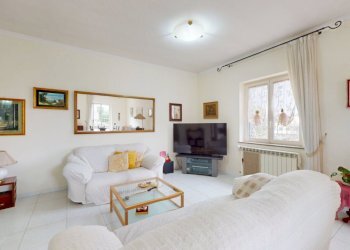 10.jpg - Four-room apartment Via Rodolfo Morandi 14, Mugnano di Napoli - photo 12