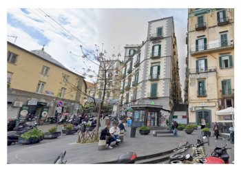 20.jpg - Appartamento Vico Santo Spirito di Palazzo 46, Napoli (zona San Ferdinando) - foto 18