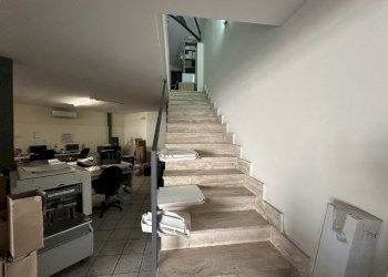 0.6.JPG - Commercial Premises Piazza Enrico Cenni 1, Napoli (neighborhood Poggioreale) - photo 5