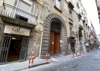 IMG_0464.JPG - Appartamento VIA EGIZIACA A PIZZOFALCONE 75, Napoli (zona San Ferdinando) - foto 1