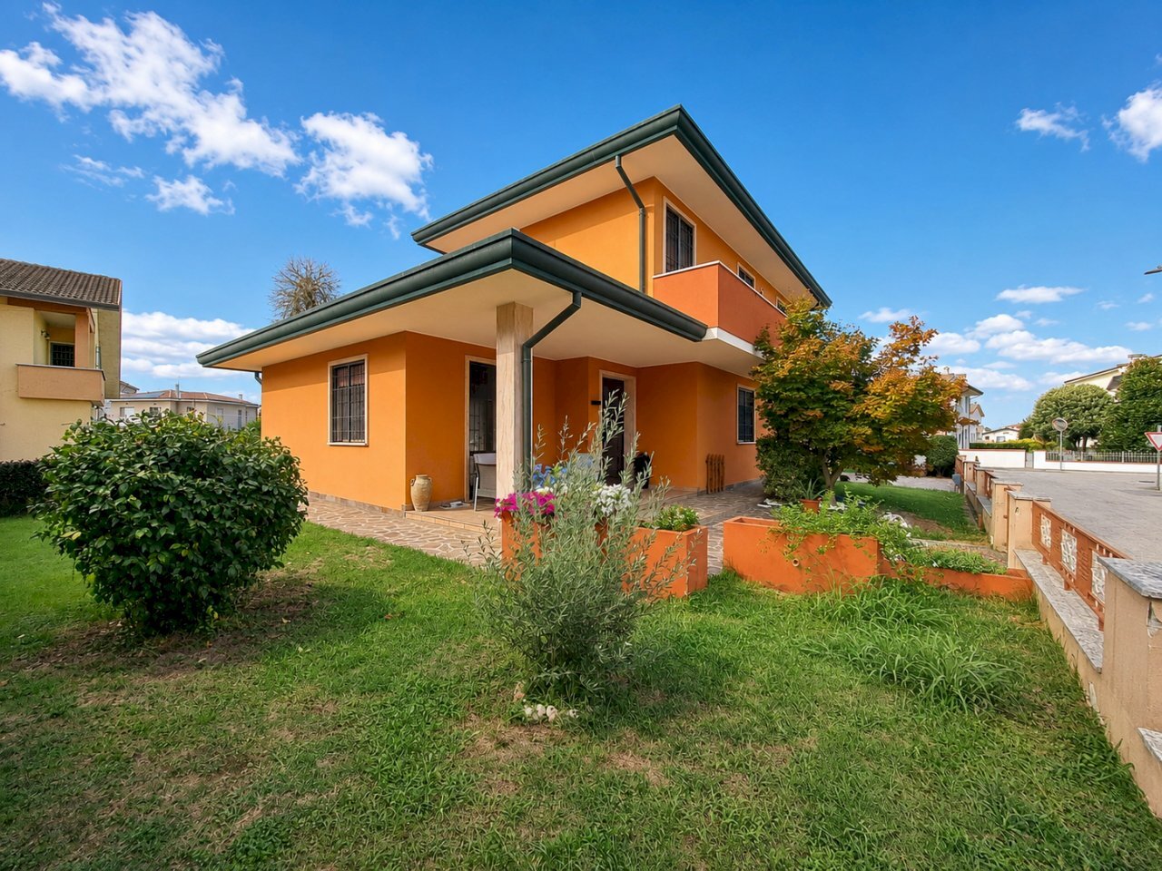 ESTERNO - Villa Piazza Madonna San Luca, Bosaro - foto 3