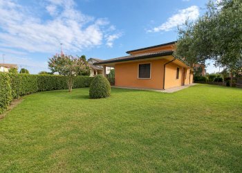 ESTERNO - Villa Piazza Madonna San Luca, Bosaro - foto 6