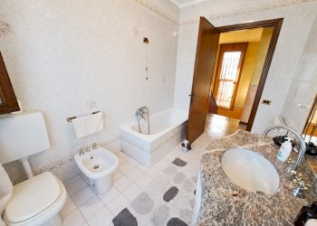 BAGNO NOTTE - Villa Piazza Madonna San Luca, Bosaro - foto 27