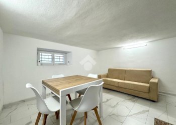 Two-room apartment Via Francesco Bogliolo, Alassio - photo 3