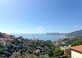Three-room apartment Via Lepanto, Alassio - photo 1