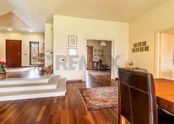 Villa via Madre Teresa di Calcutta, 38
Borgolavezzaro, Borgolavezzaro - photo 25