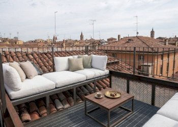 Terrazzo - Four-room apartment Via delle Moline, Bologna (neighborhood Centro Storico) - photo 1