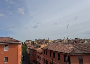 Vista - Four-room apartment Via delle Moline, Bologna (neighborhood Centro Storico) - photo 3