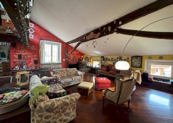 Salone - Four-room apartment Via delle Moline, Bologna (neighborhood Centro Storico) - photo 5