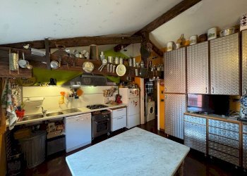 Cucina - Four-room apartment Via delle Moline, Bologna (neighborhood Centro Storico) - photo 20