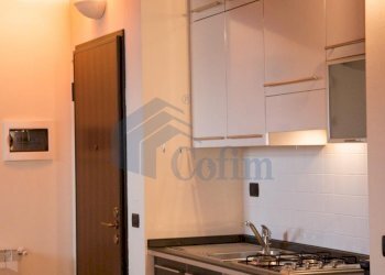 One-room apartment Peschiera Borromeo - photo 19