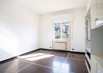 Quadrilocale Via Montaldo, Genova (zona Marassi) - foto 6