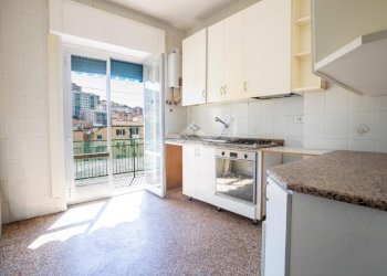 Quadrilocale Via Montaldo, Genova (zona Marassi) - foto 9