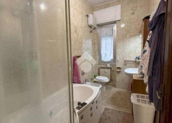 Quadrilocale Via Montaldo, Genova (zona Marassi) - foto 21