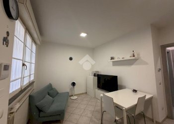 Two-room apartment Via Rubicone, Lainate - photo 9