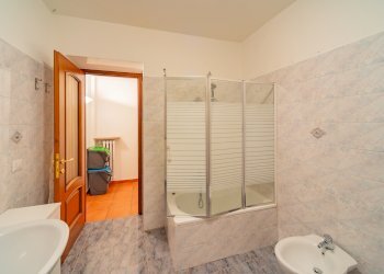 Two-room apartment Via Roma, Caraglio - photo 8