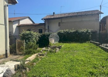 Casa semi indipendente Frazione Serralunga, Piatto - foto 6