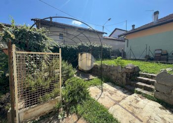 Casa semi indipendente Frazione Serralunga, Piatto - foto 24