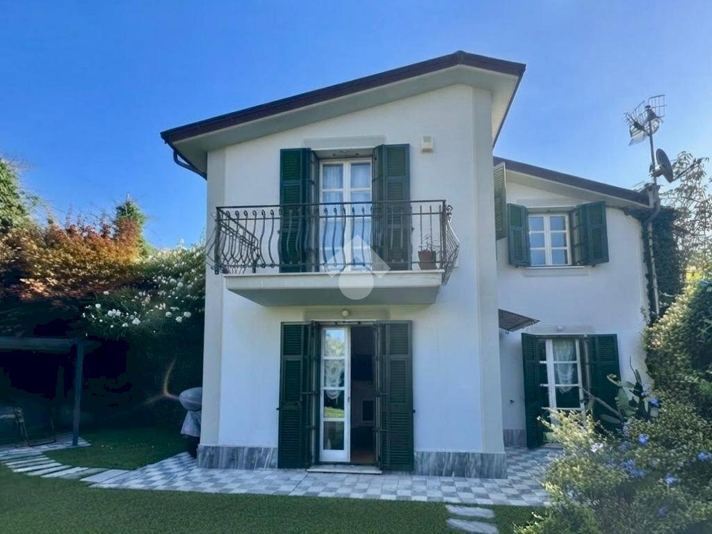 Villa Via bellagamba, Cogorno - photo 1
