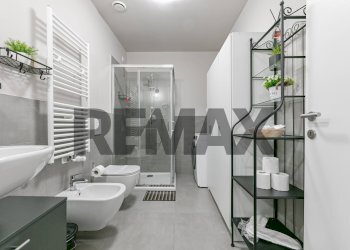 Bagno - Bilocale Via Selvanesco
 
75, Milano - foto 15