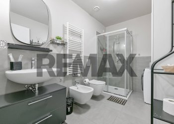 Bagno - Bilocale Via Selvanesco
 
75, Milano - foto 16