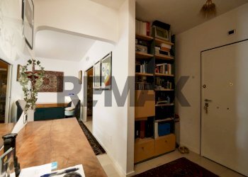 Hall / corridoio - Trilocale Via Camillo Rosalba
 
47, Bari - foto 3