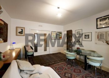 Sala da pranzo - Trilocale Via Camillo Rosalba
 
47, Bari - foto 6