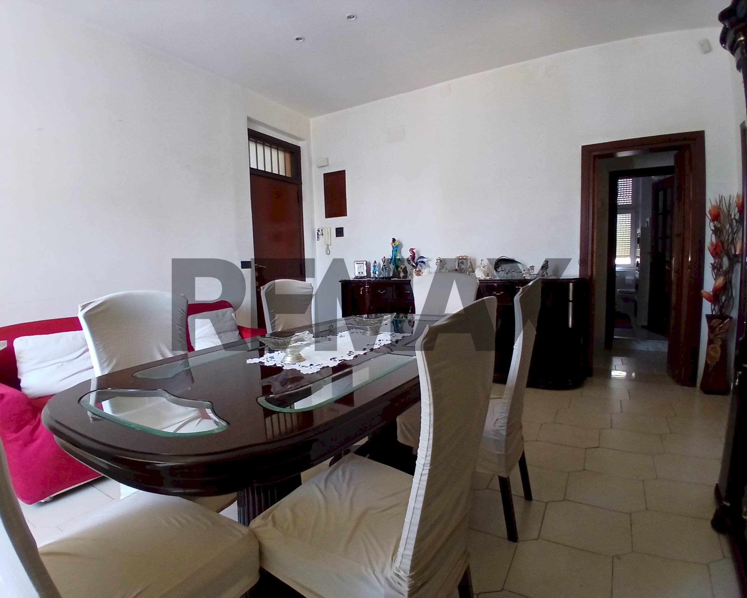 Sala da pranzo - Trilocale Via Pitagora
Y, Bari - foto 3