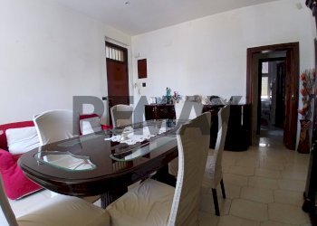 Sala da pranzo - Trilocale Via Pitagora
 
Y, Bari - foto 3