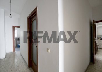 Hall / corridoio - Trilocale Via Marchese Di Montrone
 
56, Bari - foto 10