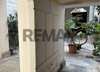 Hall / corridoio - One-room apartment VIA ALLORO
 
64, Palermo - photo 23