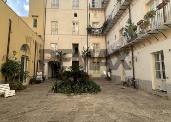 Edificio all\'aperto - One-room apartment VIA ALLORO
 
64, Palermo - photo 25