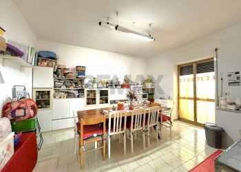 Sala da pranzo - Villa via nocelle
 
42, Dragoni - foto 8