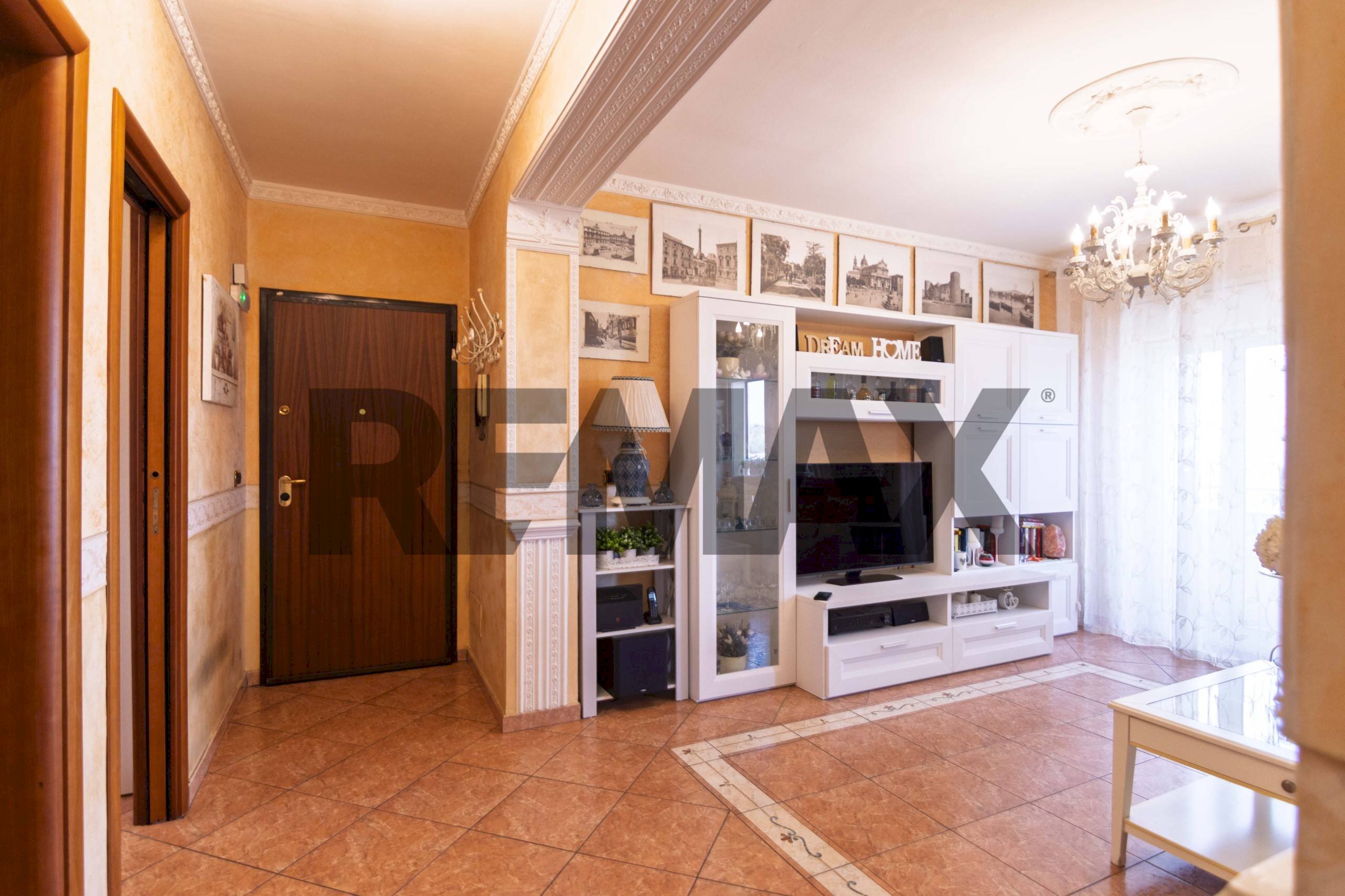 Soggiorno - Appartamento Via Luciano Pavarotti
132, Catania - foto 3