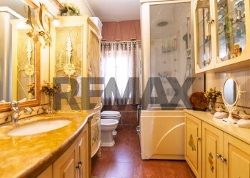 Bagno - Appartamento Via Luciano Pavarotti
 
132, Catania - foto 15