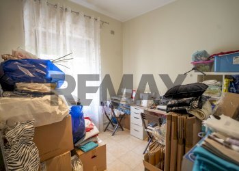 Dispensa di stoccaggio - Semi-detached house Via Domenico Grasso
5, Aci Castello - photo 17