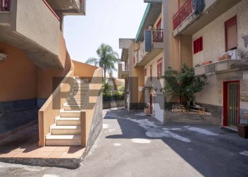 Scale - Semi-detached house Via Domenico Grasso
5, Aci Castello - photo 23