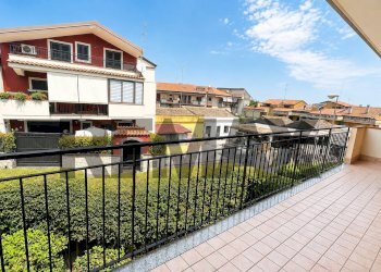 Balcone - Appartamento Via Taro
 
15, Acireale - foto 12