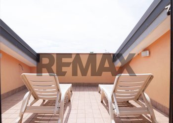 Terrazza - Appartamento Via Taro
 
15, Acireale - foto 17