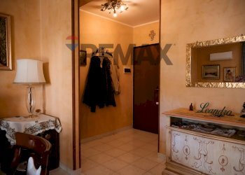 Hall / corridoio - Quadrilocale Via Delle Orchidee
 
13, Melilli - foto 8