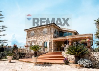 Casa all\'aperto - Villa Contrada Trigona
 
snc, Solarino - foto 1