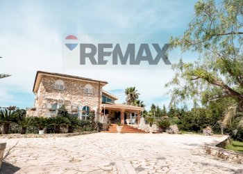 Casa all\'aperto - Villa Contrada Trigona
 
snc, Solarino - foto 16