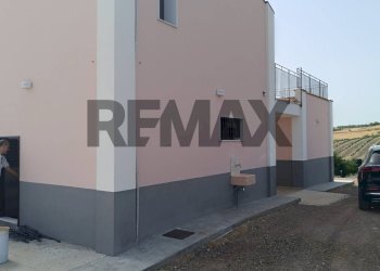 Edificio all\'aperto - Villa Via Ramacca
 
snc, Ramacca - foto 19