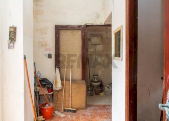 Hall / corridoio - Villa Via dei Gelsomini
 
11, Pedara - foto 15